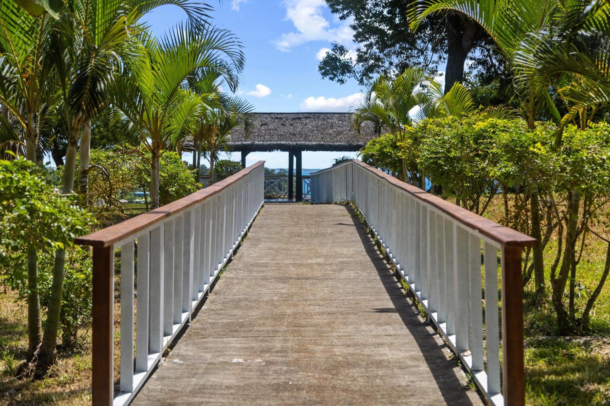 Iririki Island Resort & Spa Port Vila Exterior photo